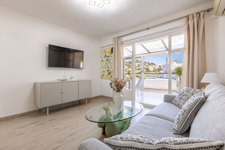 Room 4, Ref 685546 in Cannes, Alpes-Maritimes
