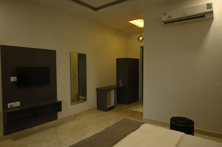 Room 3, The carnation mound, Nainital