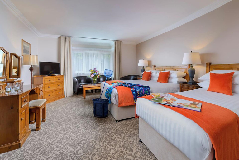 Bedroom 4, Dingle Benners Hotel