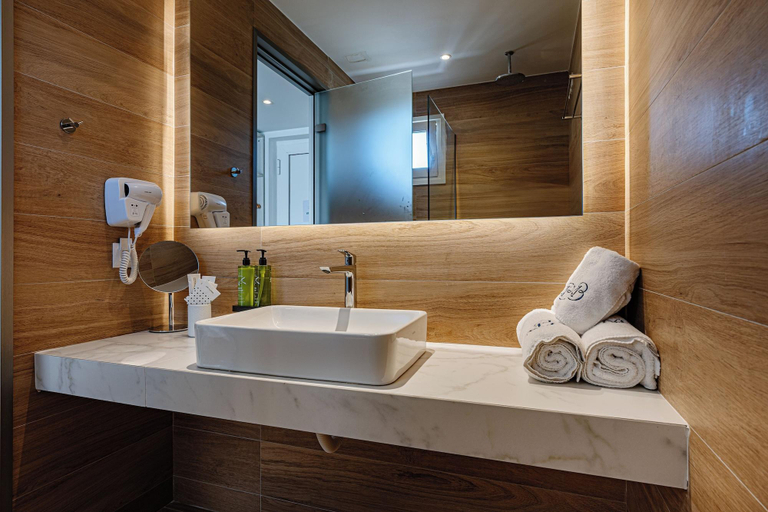 Bathroom, Magique Bleu Suites, Ionian Islands