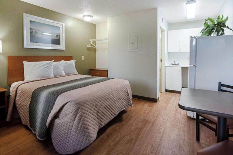 Bedroom 2, Suburban Studios Winston Salem-University Parkway, Forsyth