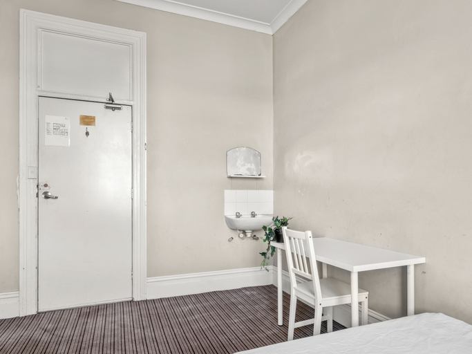 Room 4, Olympic Hotel - Paddington, Sydney