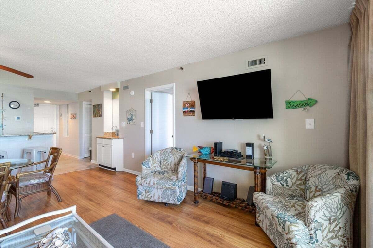 Interior 2, Seawinds 702, Horry