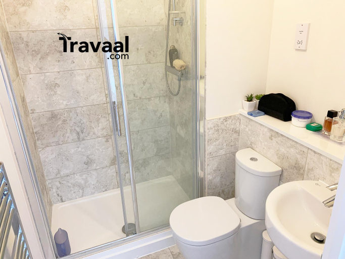 Bathroom, Travaal.com - 2 Bed Serviced Apartment Farnborough, Hampshire