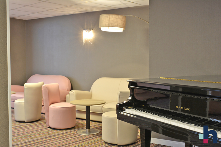 Public Area 2, Hôtel Croix des Bretons Lourdes Pyrénées, Hautes-Pyrénées