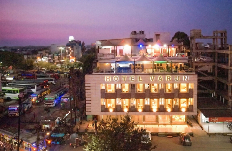 Exterior & Views 2, Hotel Varun, Guna