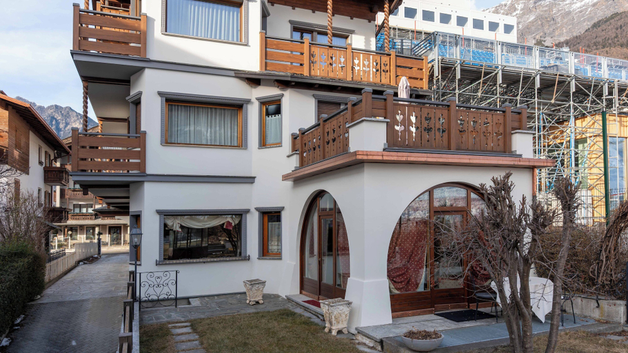 Interior 2, Funivie 24 - Cimino, Sondrio