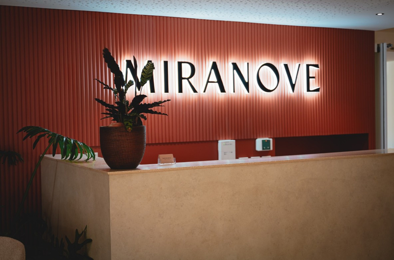 Public Area 4, Miranove, Hérault