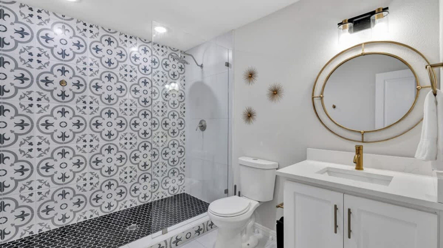 Room 3, Modern Luxury Minutes From Downtown Dallas, Dallas