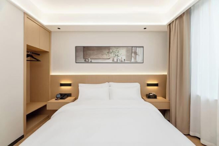 Bedroom 3, Xi Ge Hotel, Chengdu