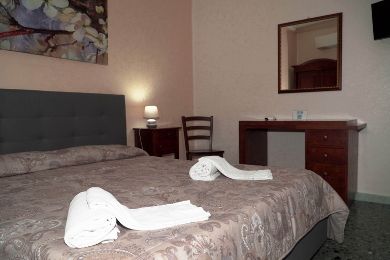 Bedroom 2, B&B L'Angelica, Enna