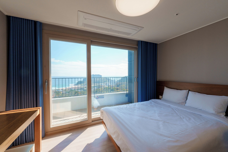 Bedroom 5, Hotel the Blue Terra, Sokcho