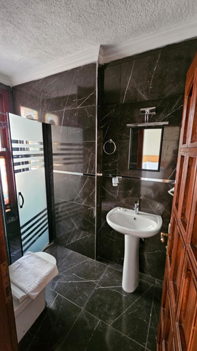 Bathroom 5, Ottoman Elegance Hotel, Fatih