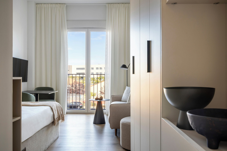 Room 3, Calido Las Tablas, Madrid