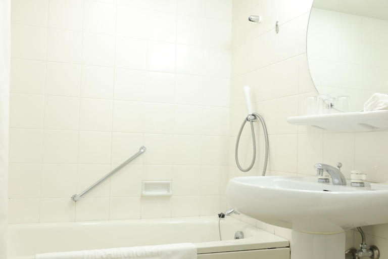 Bathroom 4, The Saihokukan Hotel, Nagano