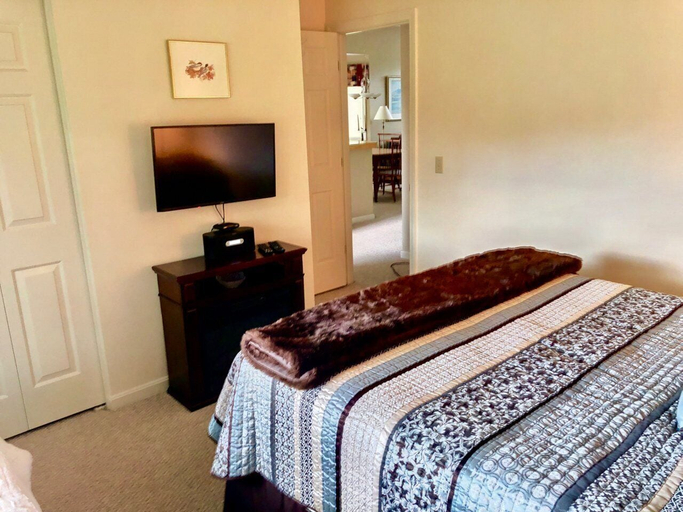 Interior 3, Fv48 Modern Home With AC Within Walking Distance of Golf Course and Mt Washington Hotel, Coos