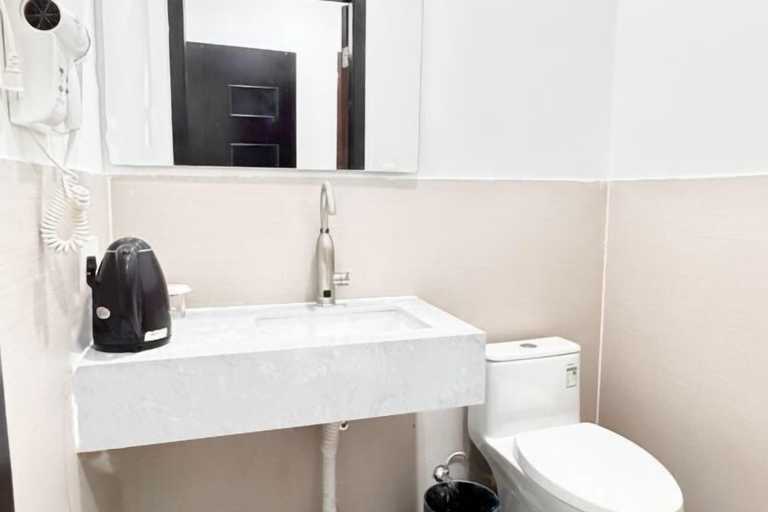 Bathroom 3, Yilang Hotel, Shanghai