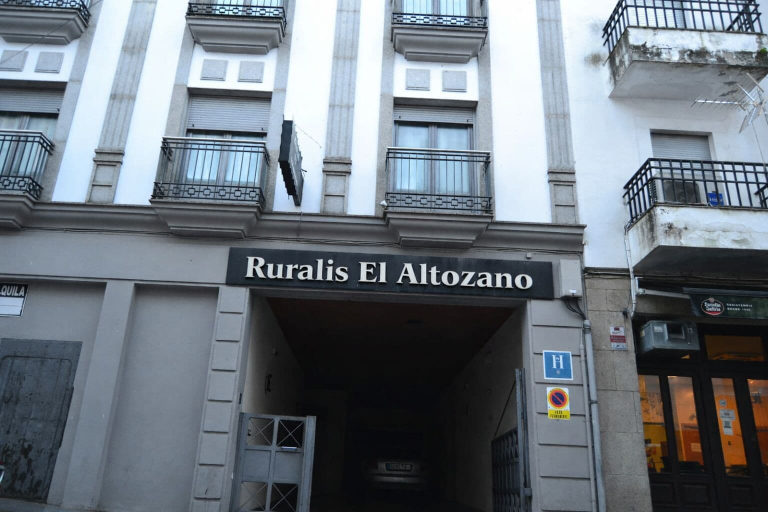 Exterior & Views 2, Hostal Ruralis Altozano, Cáceres