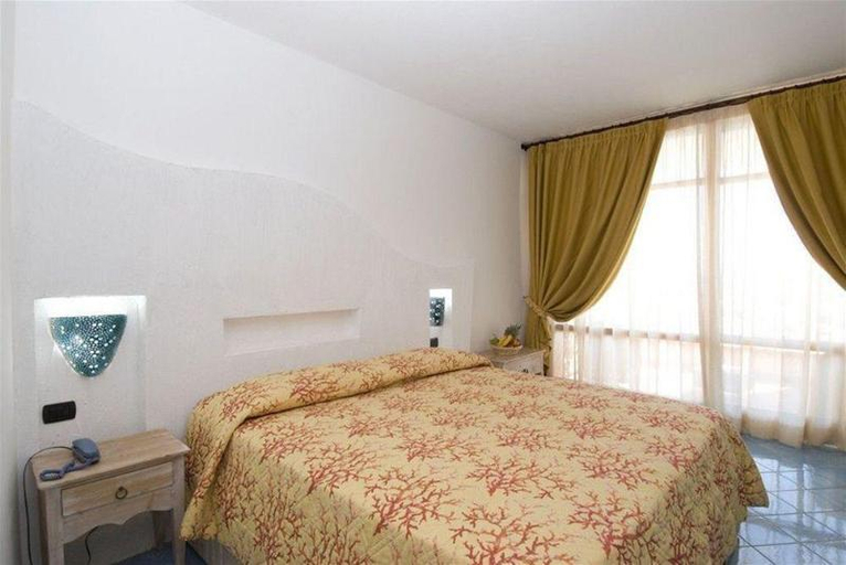 Bedroom 3, Hotel Resort & Spa Baia Caddinas, Olbia-Tempio