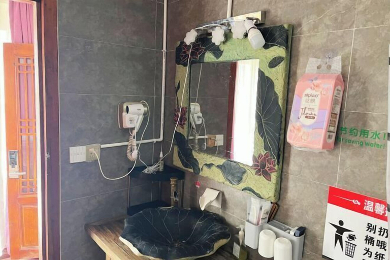 Bathroom 3, Lijiang Yuanshu Inn (Shuhe Ancient Town Branch), Lijiang