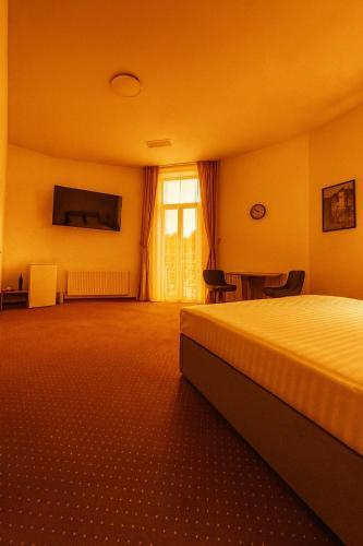 Bedroom 4, Resedinta Cina, Brasov