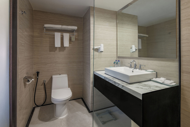 Bathroom 4, Hotel Santika Mataram Lombok, Lombok