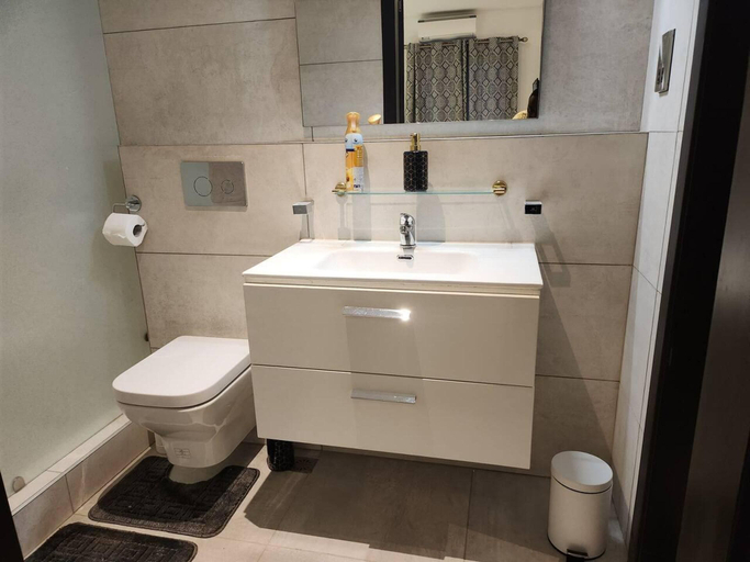 Bathroom 3, Fantastic Luxury Gem-5star Location, Pool, Gym, Accra