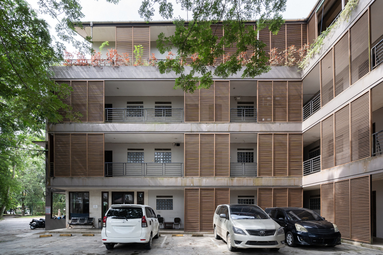 Exterior & Views 2, RedDoorz Plus @ Hotel Ulin Samarinda, Samarinda