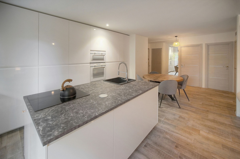 Room 5, 2 Chambres 1 SDB Balcon vue Jardin-carnot A2b266, Alpes-Maritimes