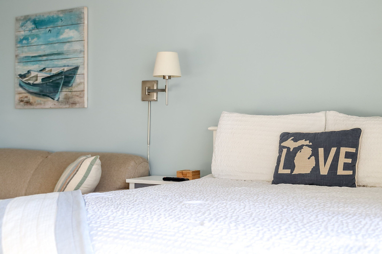 Interior 2, Lovely Beachside Studio 5679, Grand Traverse
