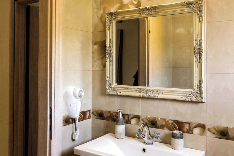 Bathroom 5, Lindos Luxury Retro Villas, South Aegean