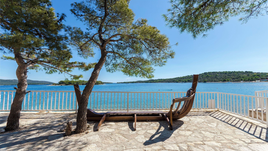 Beach 3, Apartments Jerko, Tisno