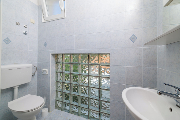Bathroom 4, Apartments Anica J, Lopar/Supetarska Draga