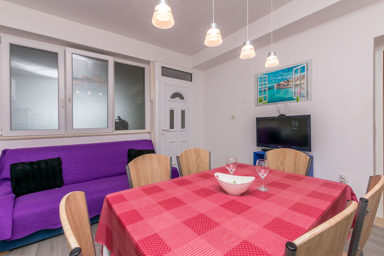 Others 5, Apartments KK, Omiš