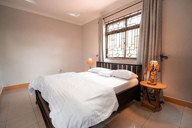 Room 3, Ocho Rios, Arusha Urban