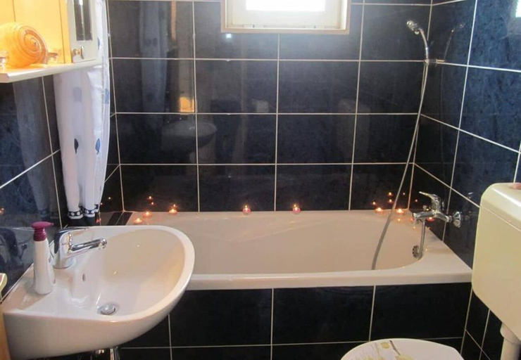 Bathroom 2, Apartments and Room Dar, Hvar