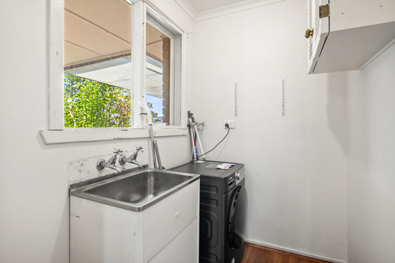 Bathroom 4, Spacious 4-Bed House with Garden in Doncaster, Manningham - West
