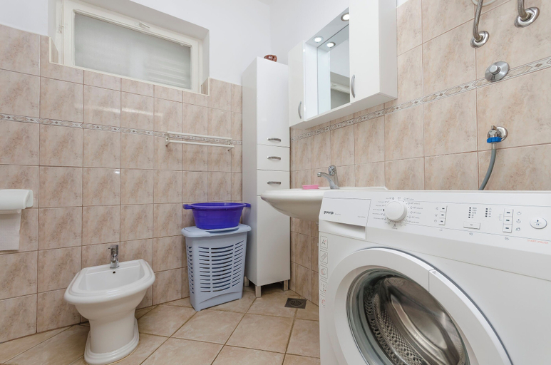 Bathroom 3, Apartment Slobodan by the sea, Vodice