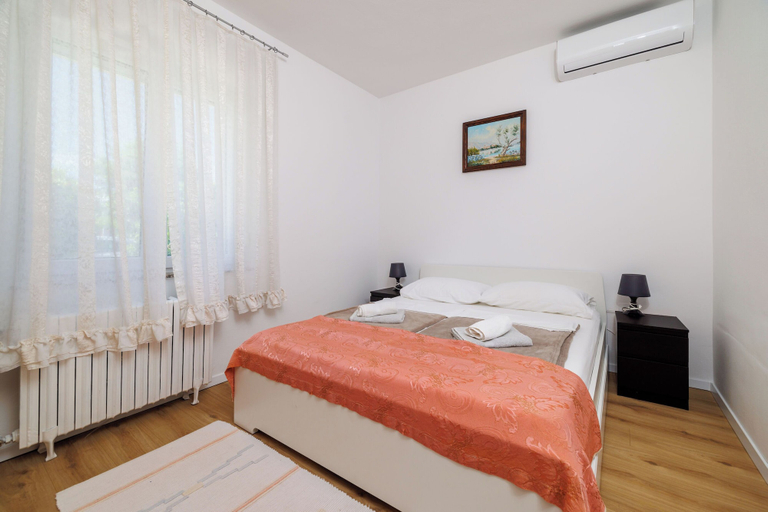 Room 4, Apartments Star by the sea, Dobrinj