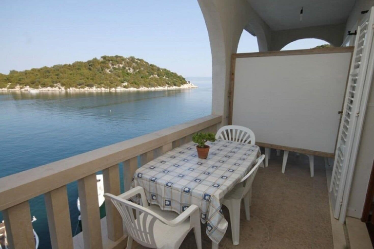 Balcony 2, Apartment Milan, Lastovo
