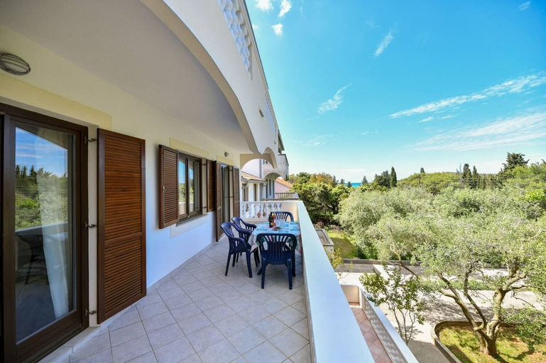 Terrace/patio 5, Apartments Zlatko, Preko