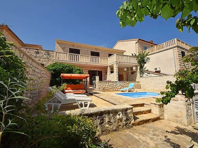 Exterior & Views, Apartment Mari, Supetar