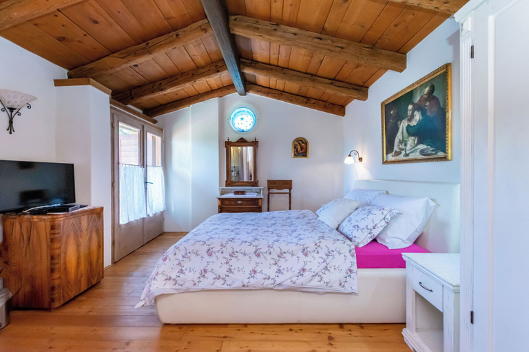 Room 5, House Rada i Stanisav, Mošćenička Draga