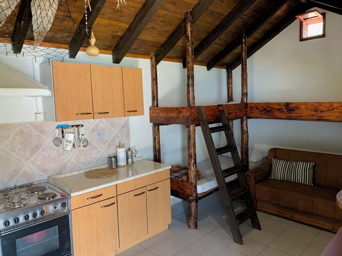 Others 5, House Ivica, Postira