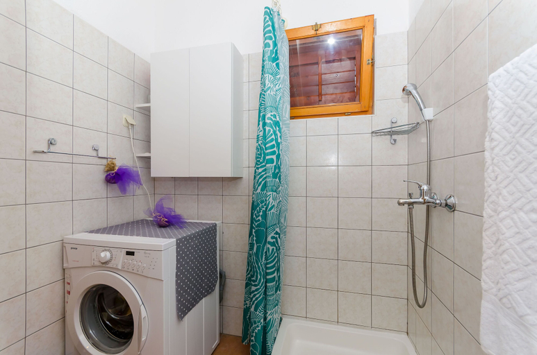 Bathroom 3, Apartments Josip, Jelsa