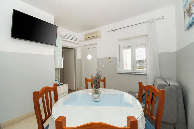 Others 5, Apartments Anita Tribunj, Vodice