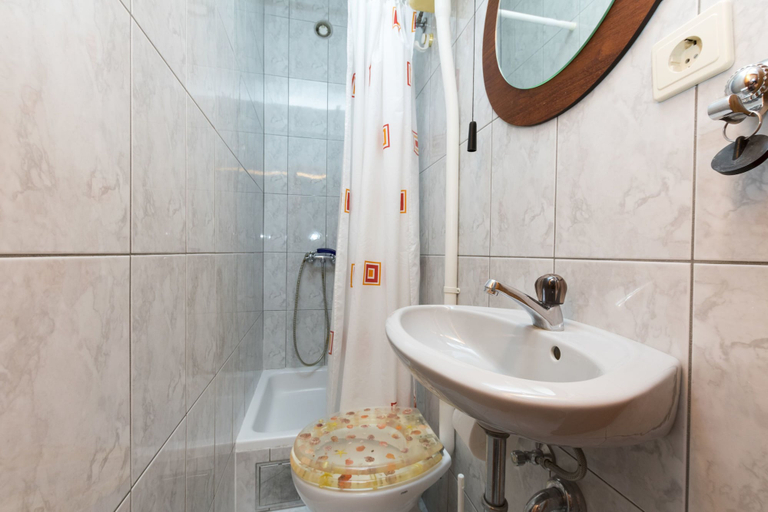 Bathroom 5, Apartments Katarina, Omiš