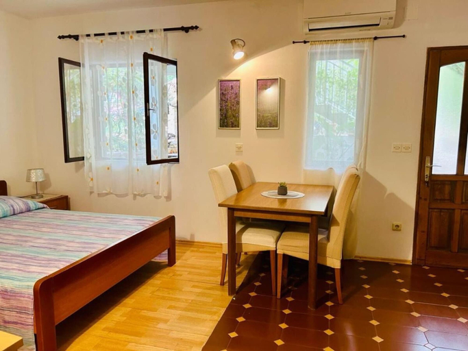 Bedroom 2, Apartments Matkov, Jelsa