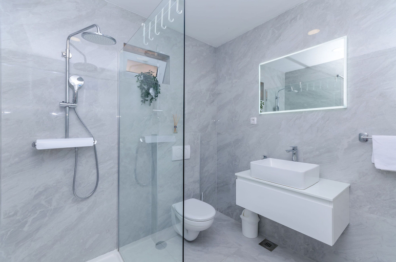 Bathroom, House Herta, Jelsa