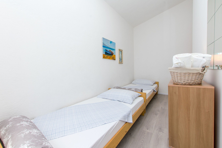 Others 4, Apartment Terezija, Omiš